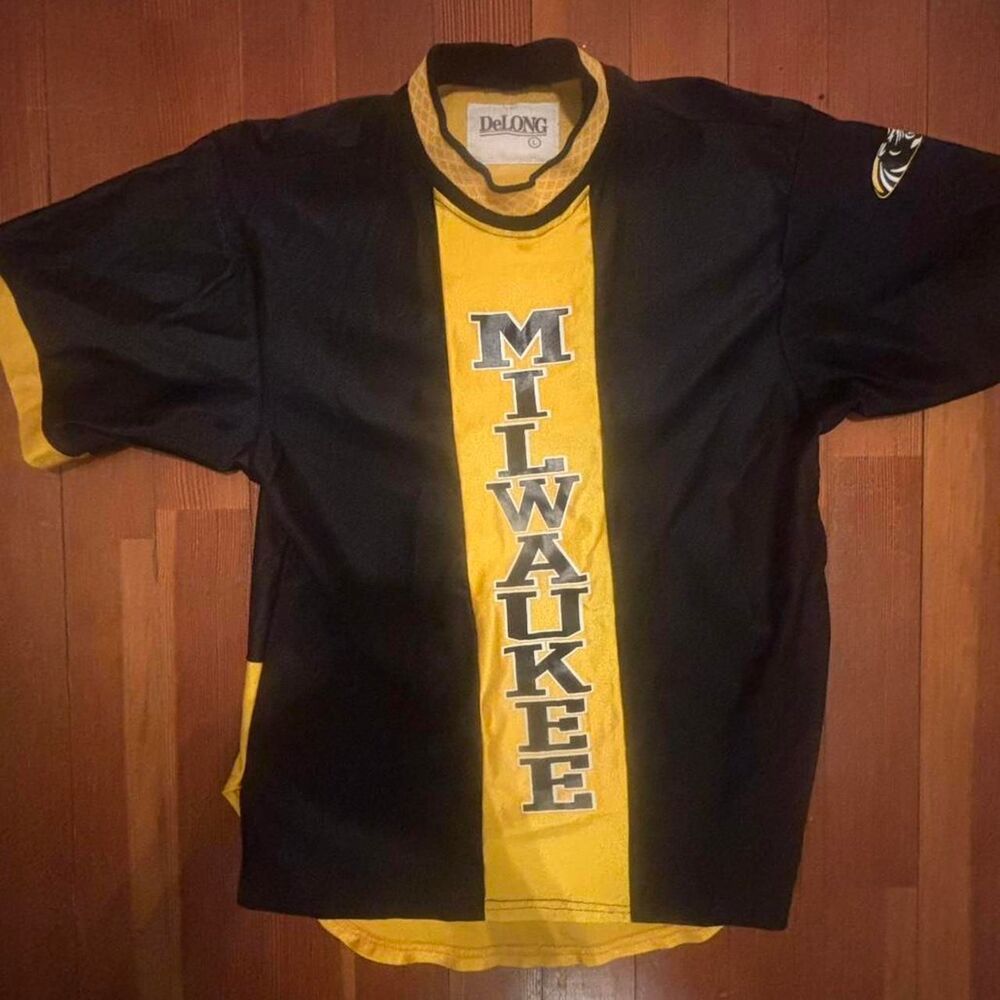 Unbranded Men's Yellow and Black Top